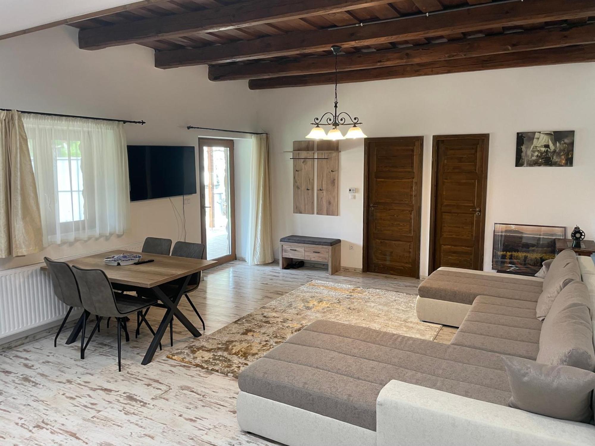 Szoegedi Villa Badacsonytomaj Esterno foto